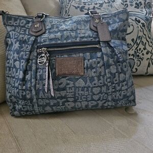 Coach 16988 Poppy Denim Wordblock Tote bag